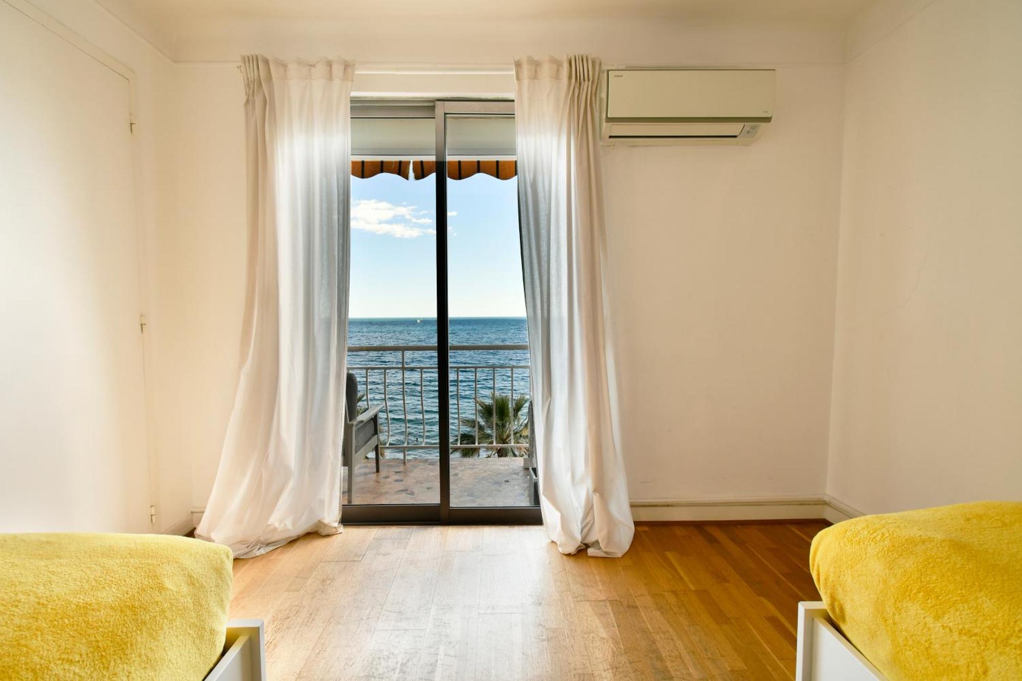 Plage Du Midi- Vue Sur Mer Standing Presta Cannes Exterior foto