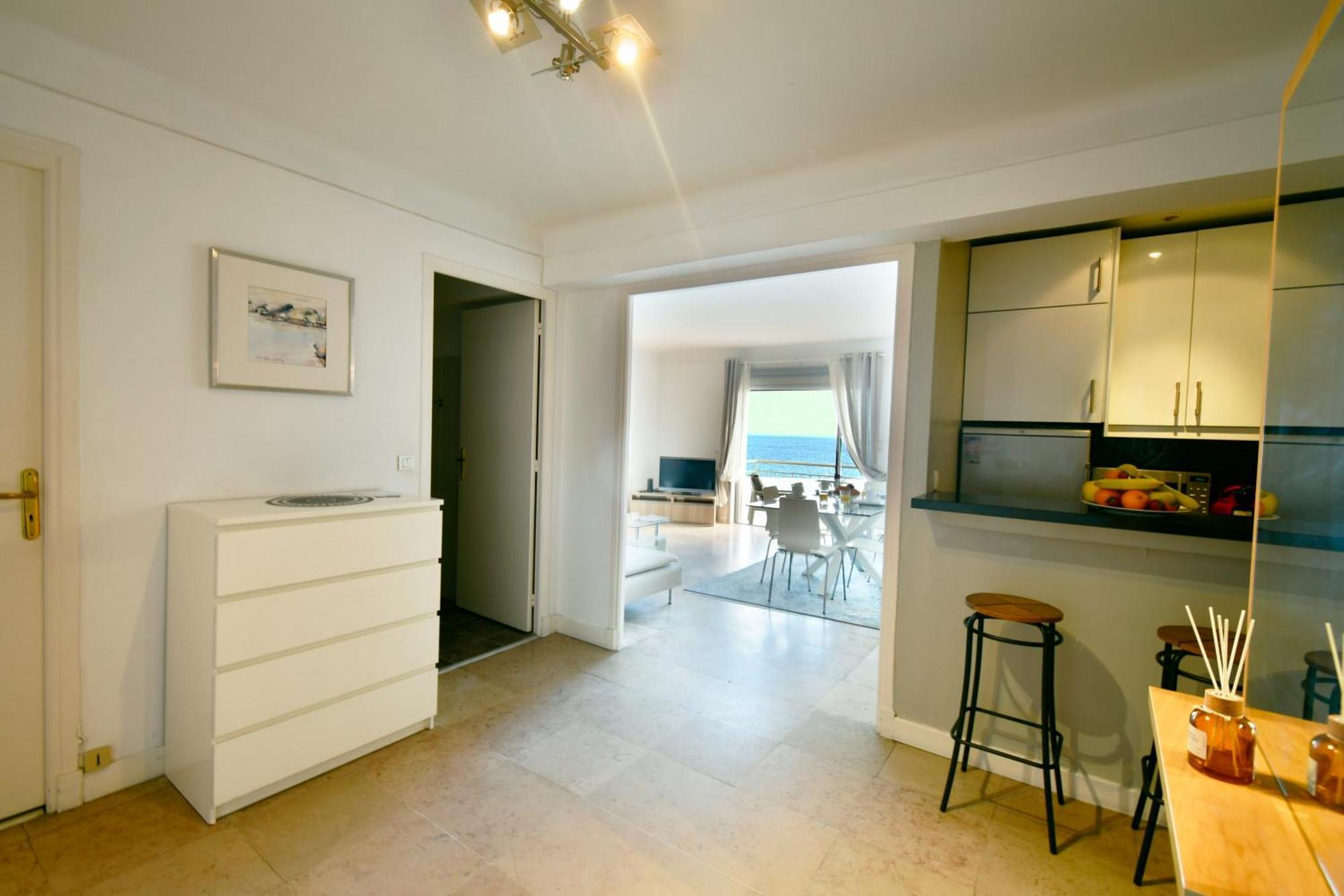 Plage Du Midi- Vue Sur Mer Standing Presta Cannes Exterior foto
